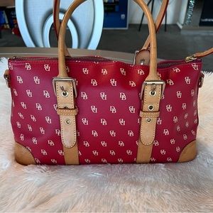 Authentic Dooney & Bourke. Excellent Condition.